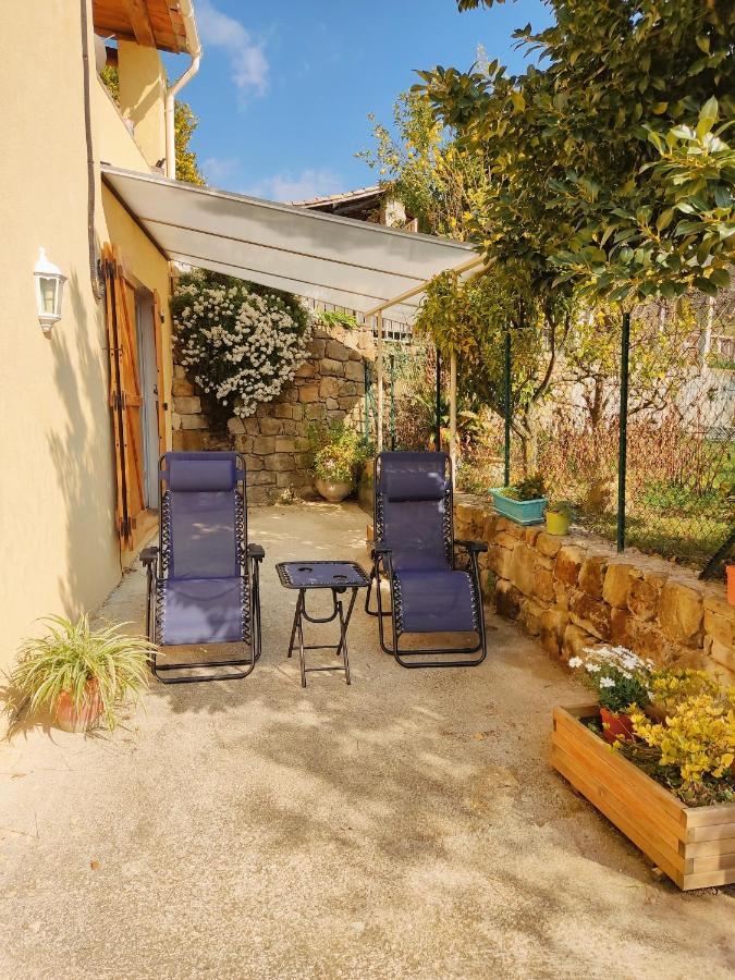 Bas de villa. Côte d'Azur, à 20 kms de Nice Contes  Extérieur photo
